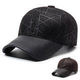 Gorra de Béisbol de Cuero Sintético Elegante para Hombre - Cálida y Estilosa Gorra de Cuero Sintético con Patrón Geométrico en Relieve, Snapback Ajustable para Protección Solar | Ideal para Uso Casual de Otoño e Invierno
