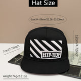 Una pieza de gorra de béisbol de malla negra neutral con estampado de hip-hop, diseñada para hombres y mujeres, perfecta para la moda al aire libre casual y adecuada para deportes bajo el sol.