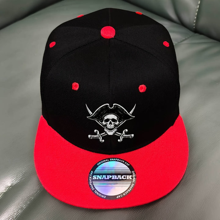 Gorra de Béisbol Unisex Juvenil - Ligera y Ajustable Snapback, y Rojo en Dos Tonos, para Escuela, Deportes, Uso Diario - Regalo Perfecto para Pascua, Día del Padre, Ramadán - Poliéster Lavable a Máquina, Diseño con Parche Pirata, Costuras Contrastantes, A