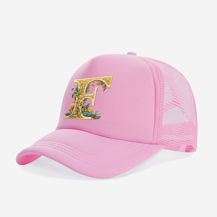 Gorra Trucker para Jóvenes con Diseño de Letra A Floral Dorada - Protección Solar Transpirable, 100% Poliéster, Cierre Ajustable con Broche, Rosa para Primavera/Verano, Regreso a Clases y Día del Maestro (Edades 3-14)