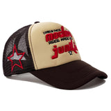 1 Gorra Snapback Estilo Trucker con Estrella Roja y Motivo Western - Parte Posterior de Malla Transpirable, Ajuste Regulable, Poliéster Ligero para Uso Casual y Deportivo - Marrón Café con Panel Frontal Blanco y Letras Rojas - Sombrero Vaquero Lavable ...