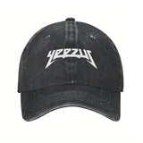 Gorra de Béisbol Yee Zus Blanca para Hombres y Mujeres - Gorra Unisex Retro con Letras Atrevidas, Revestimiento PVC Transpirable, Cierre Ajustable Snapback, Lavable a Máquina para Exteriores, Halloween, Pascua, Carnaval y Uso Diario, Accesorio Festivo, Di