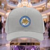 Gorra ajustable para hombres y mujeres - Tejido duradero, negro con emblema dorado, ideal para deportes al aire libre y uso casual, gorra de camping