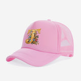 Gorra Trucker para Jóvenes con Diseño de Letra A Floral Dorada - Protección Solar Transpirable, 100% Poliéster, Cierre Ajustable con Broche, Rosa para Primavera/Verano, Regreso a Clases y Día del Maestro (Edades 3-14)