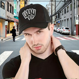 Gorra de Béisbol Ajustable Unisex Blanca con Logo '444' - Parte Trasera de Malla Transpirable, Diseño 3D/Punto de Colcha, Gorra de Poliéster en Blanco y para Atuendos Casuales, Acción de Gracias y Ropa casual (Lavable a Mano)