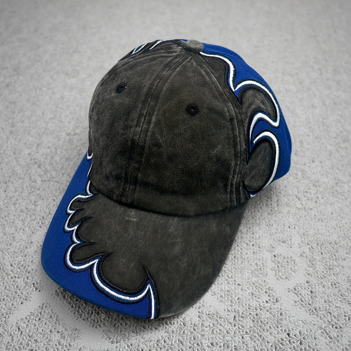 Nueva gorra de béisbol retro americana con bordado de llamas para hombres y mujeres, gorro de pico de pato de nicho hip-hop streetwear, gorra deportiva ajustable