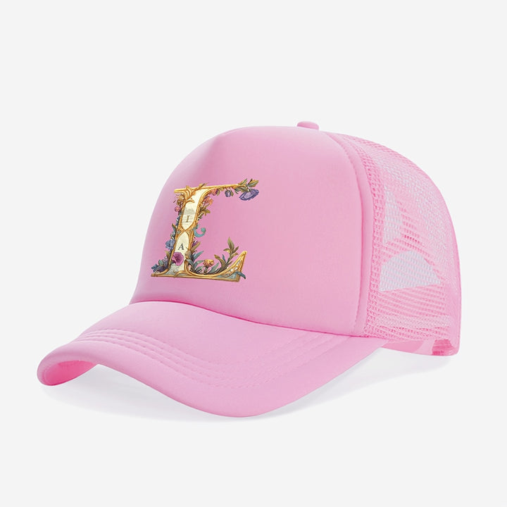Gorra Trucker para Jóvenes con Diseño de Letra A Floral Dorada - Protección Solar Transpirable, 100% Poliéster, Cierre Ajustable con Broche, Rosa para Primavera/Verano, Regreso a Clases y Día del Maestro (Edades 3-14)