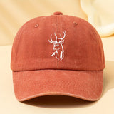 Gorra de béisbol con cabeza de ciervo para hombre - Ajustable, transpirable y cómoda, negra con estampado blanco de ciervo, perfecta para deportes al aire libre y viajes, suave al tacto, diseño clásico, lavable a mano.