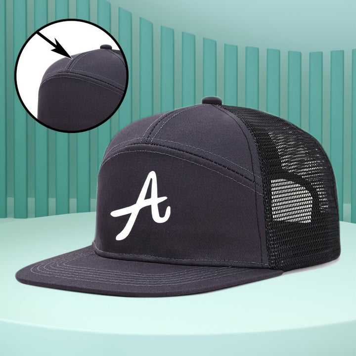 Gorra de béisbol con visera plana, 100% poliéster, letra A deportiva, cierre ajustable con hebilla, protección solar, impresión duradera, lavado en seco profesional, ideal para actividades al aire libre