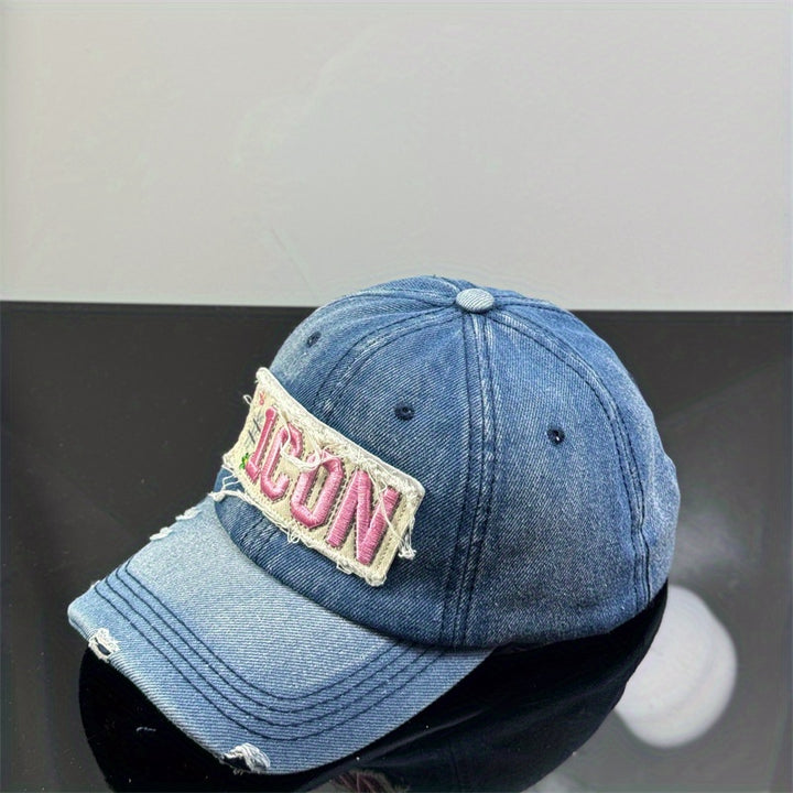 Nueva gorra de béisbol de mezclilla de estilo moderno para mujeres, versátil y elogiada, con un pequeño visor, adecuada para hombres, con letras bordadas de moda y una parte superior suave.