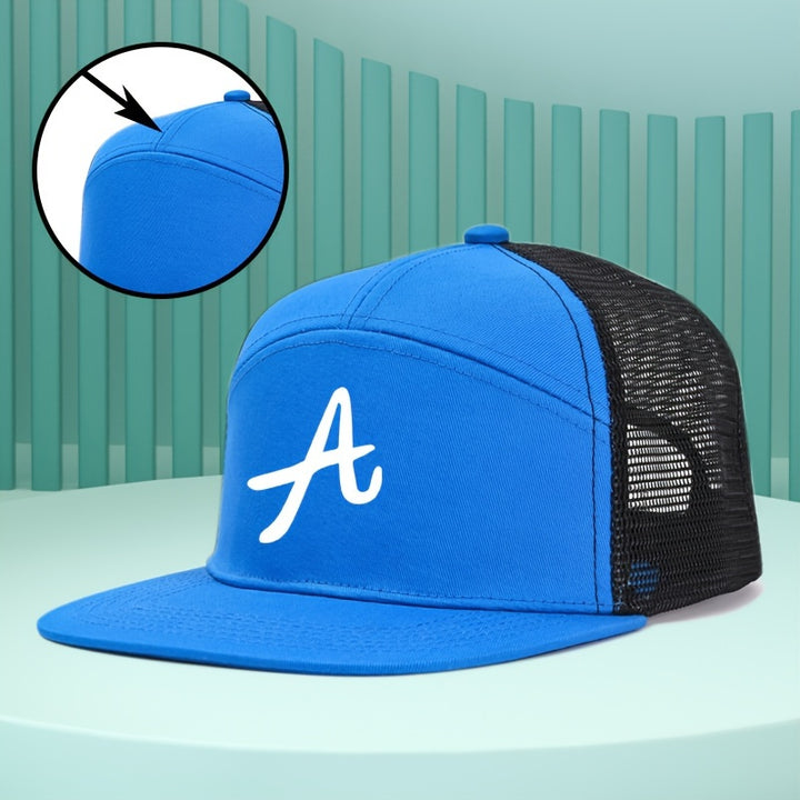 Gorra de béisbol con visera plana, 100% poliéster, letra A deportiva, cierre ajustable con hebilla, protección solar, impresión duradera, lavado en seco profesional, ideal para actividades al aire libre