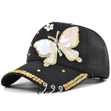 Gorra de béisbol blanca estilo punk para mujer con mariposa de diamantes de imitación brillantes y hebilla de anillo de metal - Cierre ajustable snapback, visera adornada en 3D, ajuste sin elasticidad para fiestas, escenarios, atuendos diarios - Sombrero
