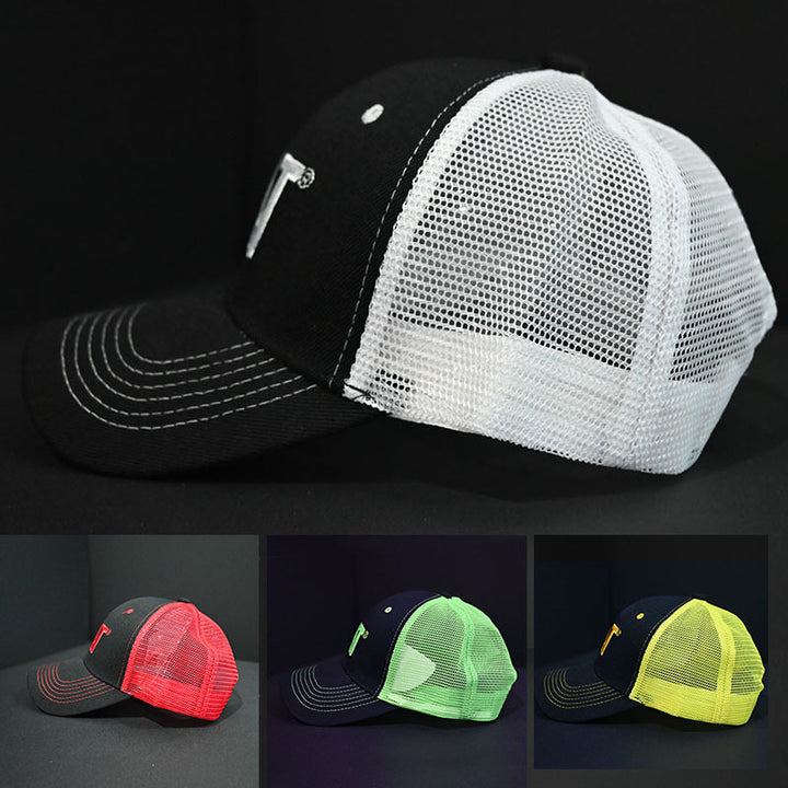 Gorra de béisbol ligera para hombre con letras bordadas en malla - Espalda de malla transpirable, cierre ajustable con cierre de clic, negro con detalles blancos y rojos, ideal para actividades al aire libre, accesorios informales para la cabeza | Accesor