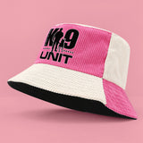 Gorro de Pana para Todas las Estaciones con Logo de Cachorro K9 y Texto K9 UNIT - Cierre Ajustable con Broche, Plegable para Exteriores y Uso Casual - Pana Verde Oliva/ (Lavable a Máquina)