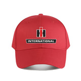 Gorra de Béisbol IH FAN CLUB INTERNATIONAL RED TRACTORS - Ajustable y Transpirable con Logo Audaz, Detalles en y Rojo/Blanco, Estilo Táctico Militar Unisex para Hombres y Mujeres, Lavable a Máquina, Accesorio Casual para Exteriores