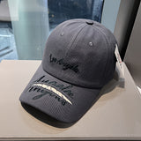 Nuevo bate de béisbol de verano para parejas con bordado retro para mujer, perfecto para ir de compras y mostrar un rostro pequeño.