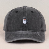 Gorra de béisbol ajustable de tela con bordado de café - Ligera, transpirable, cierre de botón, estilo urbano para hombres y mujeres