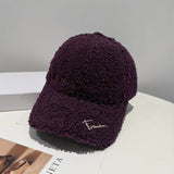 Gorra de béisbol de ala ancha para mujer - Gorra snapback ligera y ajustable con textura suave tipo felpa, Borgoña/Rojo - Calidez para invierno, eventos diarios y formales - Ajuste no elástico para cabezas grandes, Sombrero de invierno, Sombrero elegante,