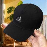 Gorra Unisex Ajustable con Hebilla de Cobre y Visera Curva - Sombrero Resistente para Exteriores y Camping con Visera Ancha, Duradero para Hombres y Mujeres, Compatible con Estilos de Uniforme