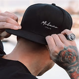 Gorra de Béisbol de Ala Ancha para Hombres - Talla Grande, Visera Curva Negra y Panel Blanco Ajustable, Sombrero Transpirable de Estilo Hip-Hop para Baile, Primavera/Otoño (Ajusta a Curvas de Cara 0)