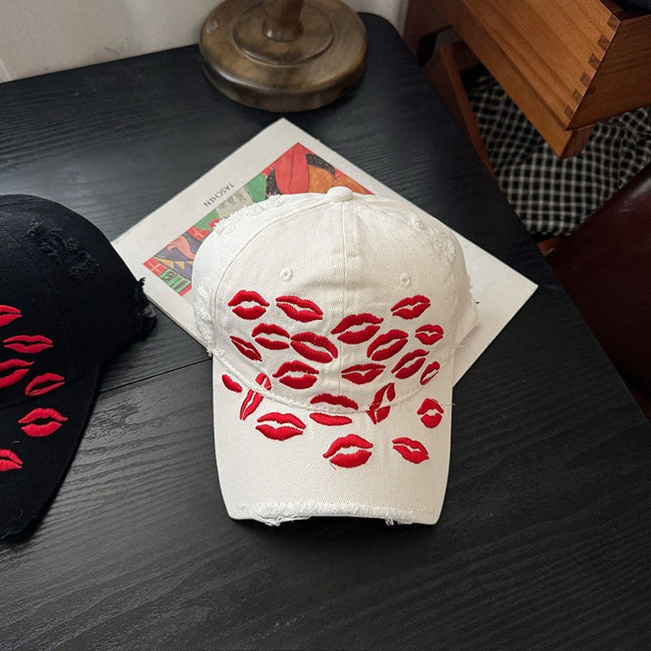 Gorra de béisbol Y2K para mujer de Lanostina - Gorra ajustable con bordado de labios rojos, diseño de contraste negro y blanco, plegable compacto para eventos diarios y formales, ropa de cabeza casual, ropa de cabeza de moda, ropa de cabeza duradera