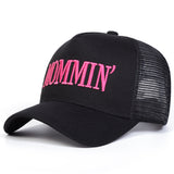 1-Pack Gorra de Béisbol Bordada para Mujer MOMMIN' con Panel Trasero de Malla, Cierre Ajustable Snapback, Diseño Transpirable UPF para Viajes al Aire Libre, Playa y Uso Casual - con Letras Rosadas, Accesorios Exteriores, Sombrero Duradero